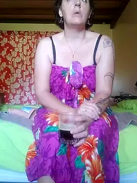 emiliemilf online show from June 23, 2026, 8:29 pm