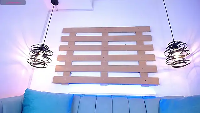 Andy Leex online show from October 15, 2025, 8:17 pm