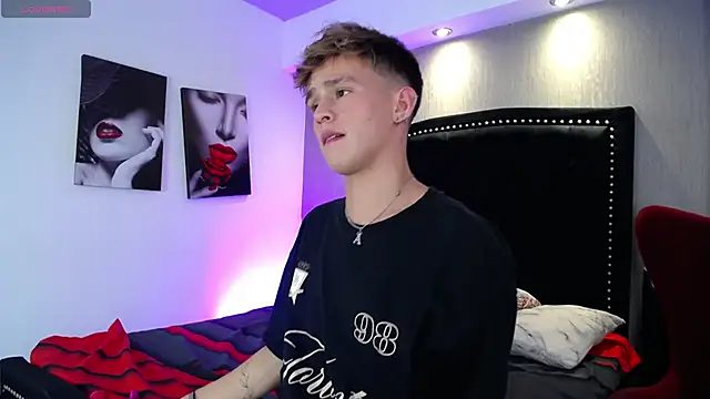 LiamWildx20 online show from March 12, 2026, 5:02 am