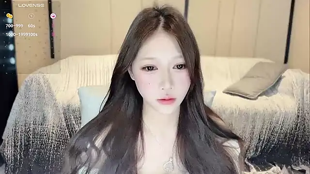 -monica-tina- online show from November 9, 2025, 7:18 pm