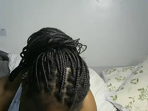 Snapshot of Aurora_Angel chatting on October 1, 2025, 9:03 am Aurora Angel online show from October 1, 2025, 9:03 am