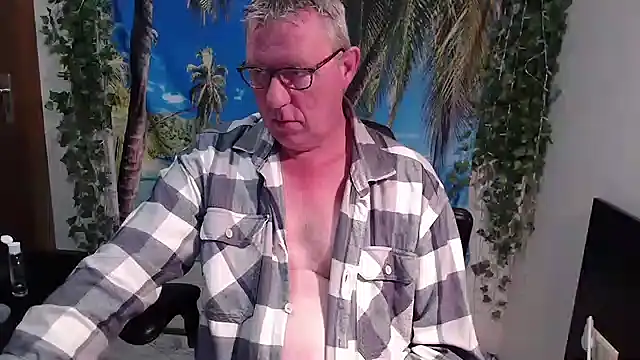 JamesBauer online show from December 20, 2025, 4:37 am