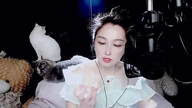 Snapshot of 9ban chatting on October 1, 2025, 1:04 pm 9ban online show from October 1, 2025, 1:04 pm