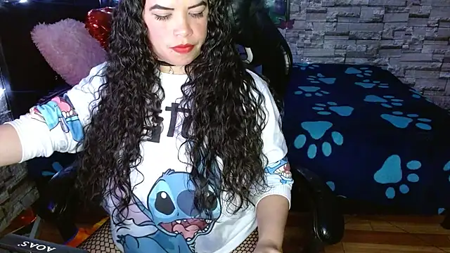 jhulia hill online show from September 18, 2025, 7:06 pm