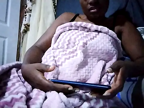 sexylira online show from April 7, 2026, 10:22 pm