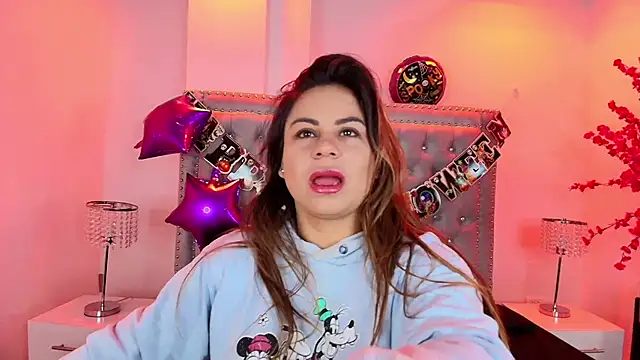 Lia adamsss online show from November 2, 2025, 3:44 am