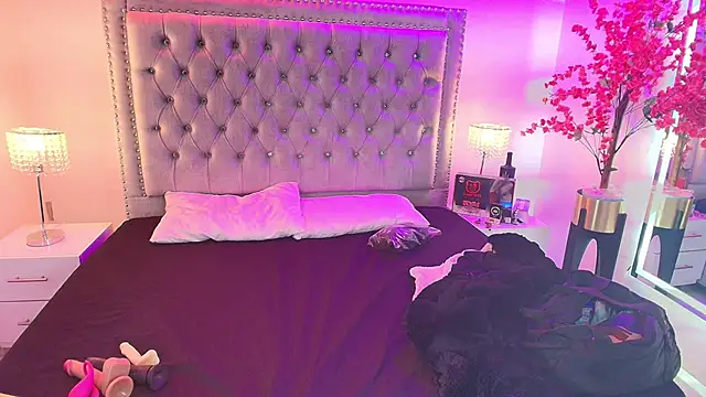 Snapshot of Lia_adamsss chatting on September 13, 2025, 4:01 am Lia adamsss online show from September 13, 2025, 4:01 am