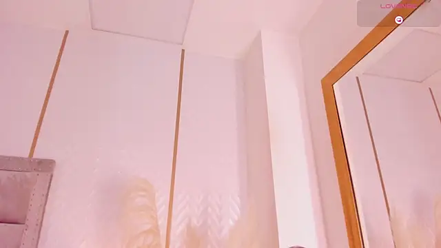 Snapshot of laurencarter1 chatting on October 6, 2025, 4:02 am laurencarter1 online show from October 6, 2025, 4:02 am