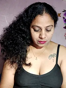 JENNIFERtamil online show from May 23, 2026, 6:18 pm