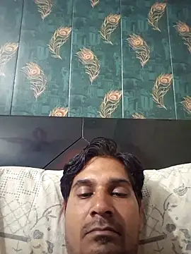 johnny8731 online show from May 9, 2026, 6:11 pm
