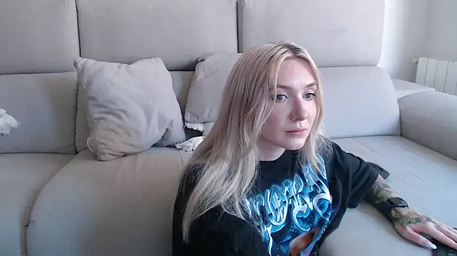 tattoobbgirl online show from September 17, 2025, 11:56 am