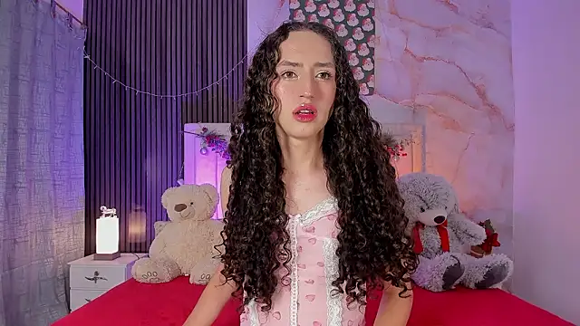 peachandtyron  online show from February 4, 2026, 4:29 am