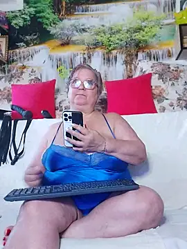 Snapshot of QueenPammy1 chatting on September 24, 2025, 6:20 am QueenPammy1 online show from September 24, 2025, 6:20 am