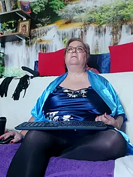 QueenPammy1 online show from November 29, 2025, 9:20 am