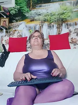 Snapshot of QueenPammy1 chatting on October 8, 2025, 5:53 am QueenPammy1 online show from October 8, 2025, 5:53 am