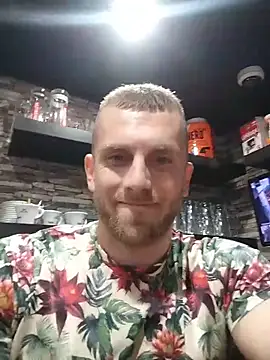 Snapshot of trainwithme chatting on October 31, 2025, 12:35 pm trainwithme online show from October 31, 2025, 12:35 pm