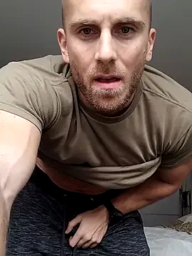 Snapshot of trainwithme chatting on October 17, 2025, 7:55 am trainwithme online show from October 17, 2025, 7:55 am