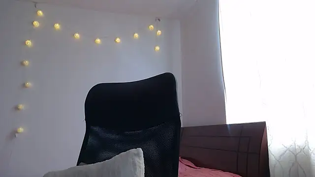 nalafoster online show from March 6, 2026, 3:18 pm