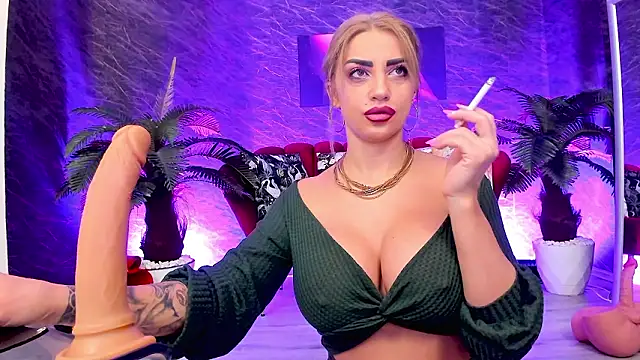 IzabelaTessa online show from February 6, 2026, 8:27 pm