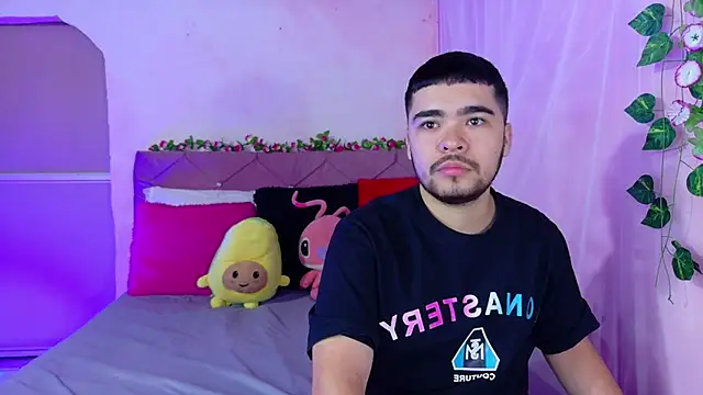  mia and mike  online show from September 24, 2025, 1:39 pm