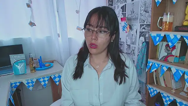 MitsuChan  online show from October 1, 2025, 2:32 pm