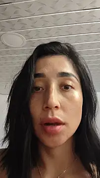 Elowyn online show from March 1, 2026, 7:47 pm