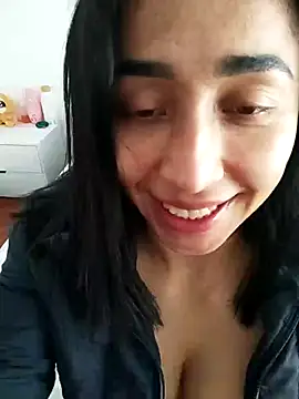 Elowyn online show from September 28, 2025, 8:38 pm