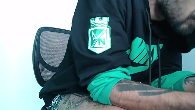 Snapshot of bigdick_monster1 chatting on December 2, 2025, 1:57 pm bigdick monster1 online show from December 2, 2025, 1:57 pm