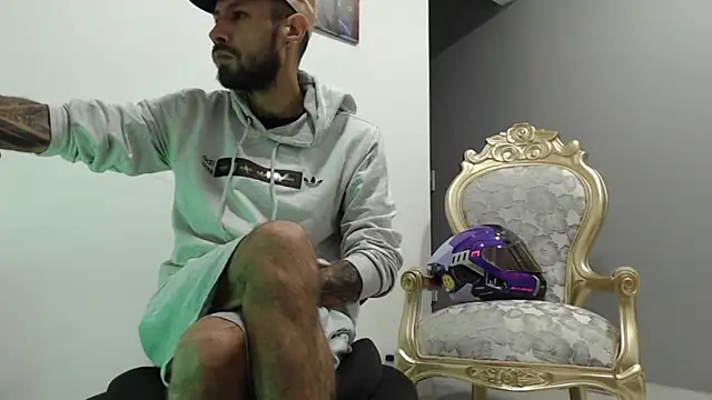 Snapshot of bigdick_monster1 chatting on November 13, 2025, 11:14 am bigdick monster1 online show from November 13, 2025, 11:14 am