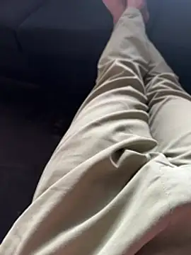 dilu98 online show from April 16, 2026, 6:47 am