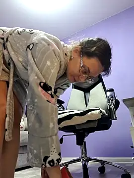 MilanaPure online show from September 22, 2025, 5:30 pm