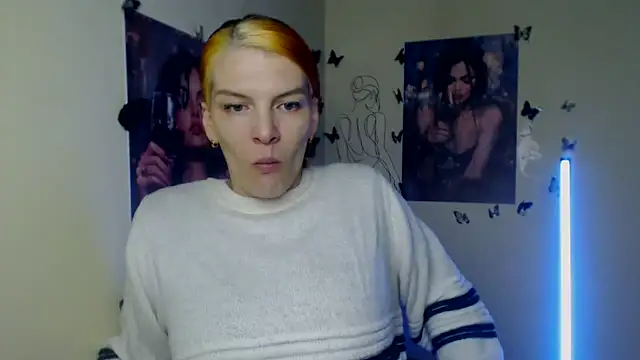 Snapshot of VanessaRey_ chatting on February 8, 2026, 2:15 pm VanessaRey online show from February 8, 2026, 2:15 pm