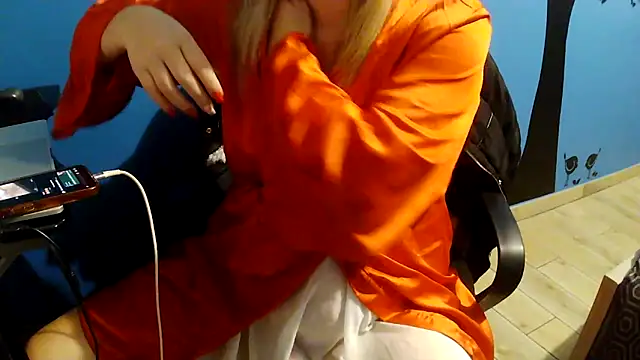 lady gloria69 online show from November 5, 2025, 9:07 pm