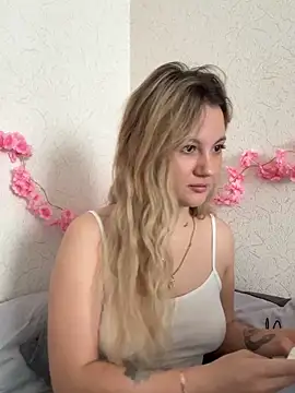 Snapshot of mollygirll chatting on October 7, 2025, 8:48 am mollygirll online show from October 7, 2025, 8:48 am