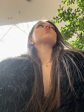 MilaBee online show from March 21, 2026, 8:19 am