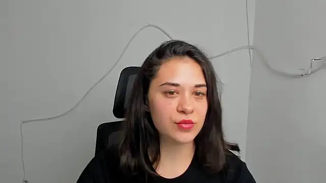 Yesenia nia online show from March 21, 2025, 10:17 pm