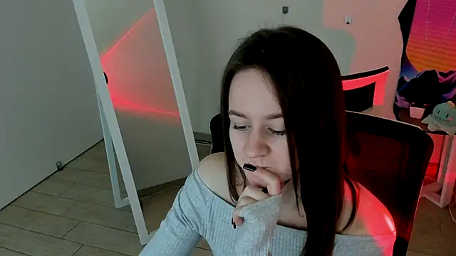 Catherine e online show from October 3, 2025, 7:48 pm