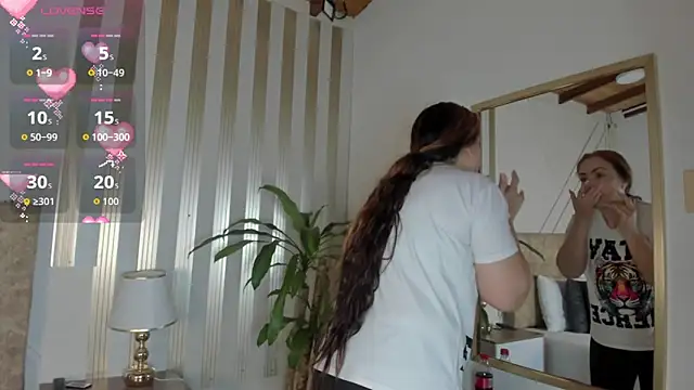 Snapshot of angelinarouse_ chatting on September 28, 2025, 10:28 pm angelinarouse  online show from September 28, 2025, 10:28 pm