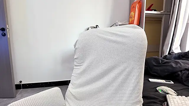 Rainbow-sweet online show from April 13, 2026, 7:23 am