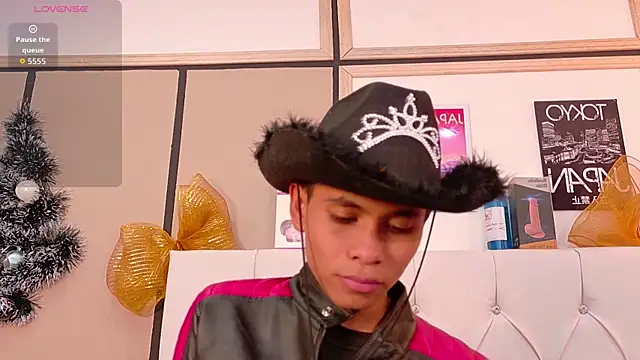 Ethan Westt online show from January 13, 2026, 8:24 pm