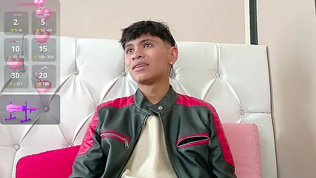 Ethan Westt online show from October 28, 2025, 8:41 pm