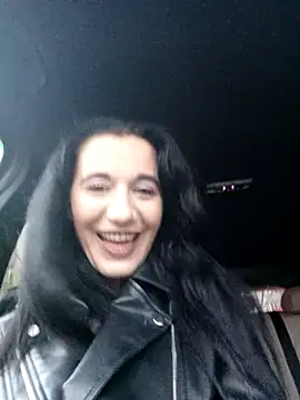 lovelarisa2025 online show from March 17, 2025, 3:40 pm