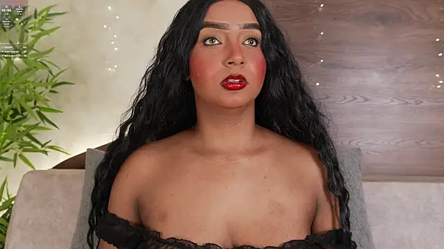 mia lacy  online show from December 21, 2025, 9:15 pm