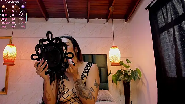 Snapshot of Danna_williamss chatting on September 24, 2025, 12:00 pm Danna williamss online show from September 24, 2025, 12:00 pm