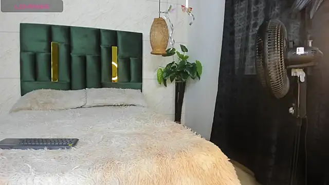 Snapshot of Danna_williamss chatting on October 16, 2025, 11:40 am Danna williamss online show from October 16, 2025, 11:40 am