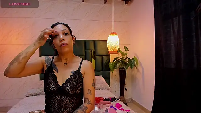 Snapshot of Danna_williamss chatting on September 28, 2025, 12:01 pm Danna williamss online show from September 28, 2025, 12:01 pm