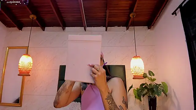 Snapshot of Danna_williamss chatting on September 19, 2025, 12:09 pm Danna williamss online show from September 19, 2025, 12:09 pm