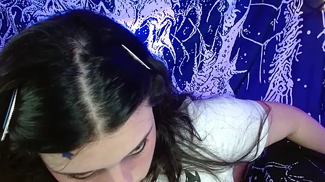 mikaskullcs online show from October 16, 2025, 9:34 pm