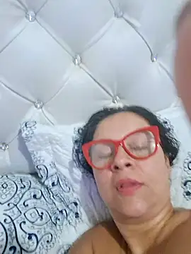 Snapshot of Amadamilf1980 chatting on October 20, 2025, 4:36 am Amadamilf1980 online show from October 20, 2025, 4:36 am