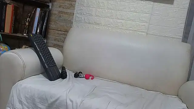 Amadamilf1980 online show from May 30, 2026, 8:36 pm